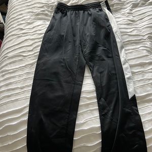 Athletic pants
